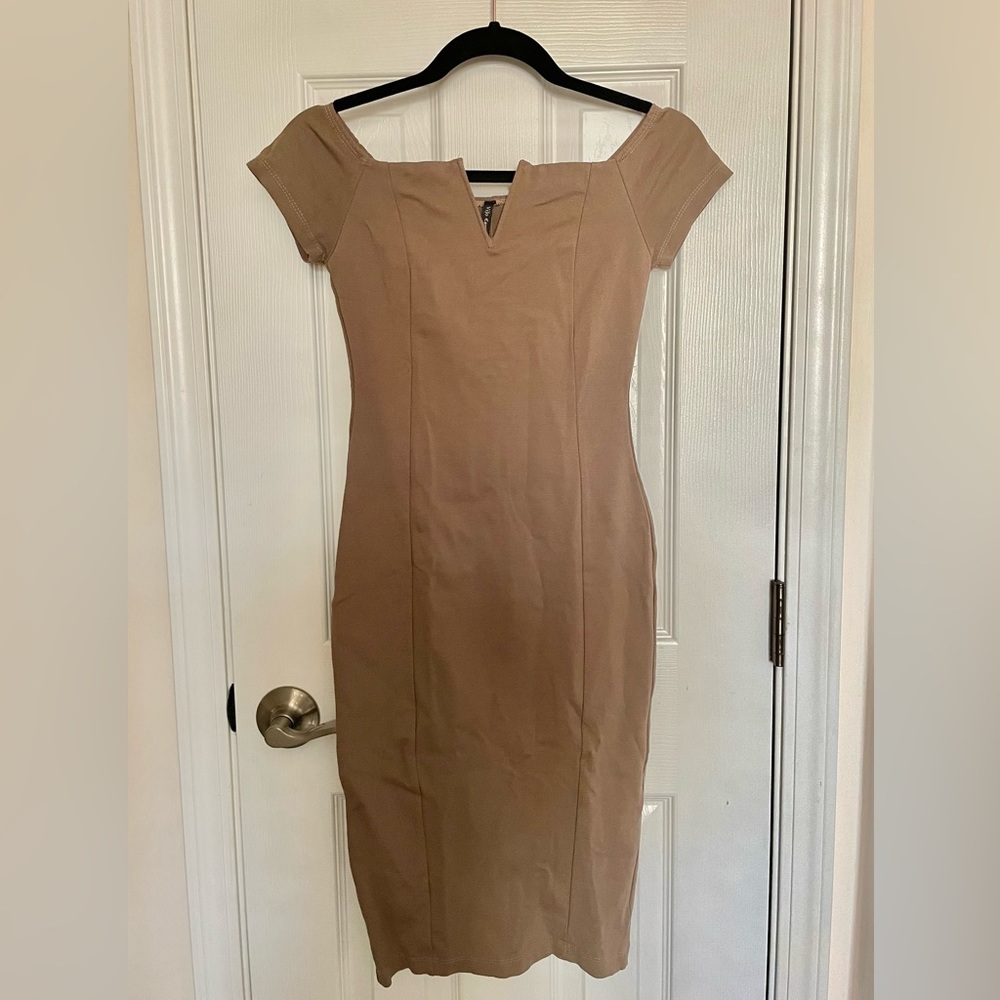 Vijo Couture Medium Brown Midi Pencil Dress